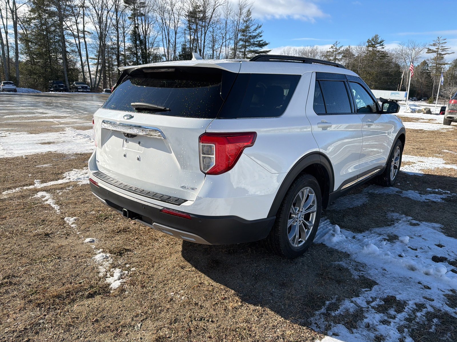 Certified 2022 Ford Explorer XLT w/ Equipment Group 202A image 7