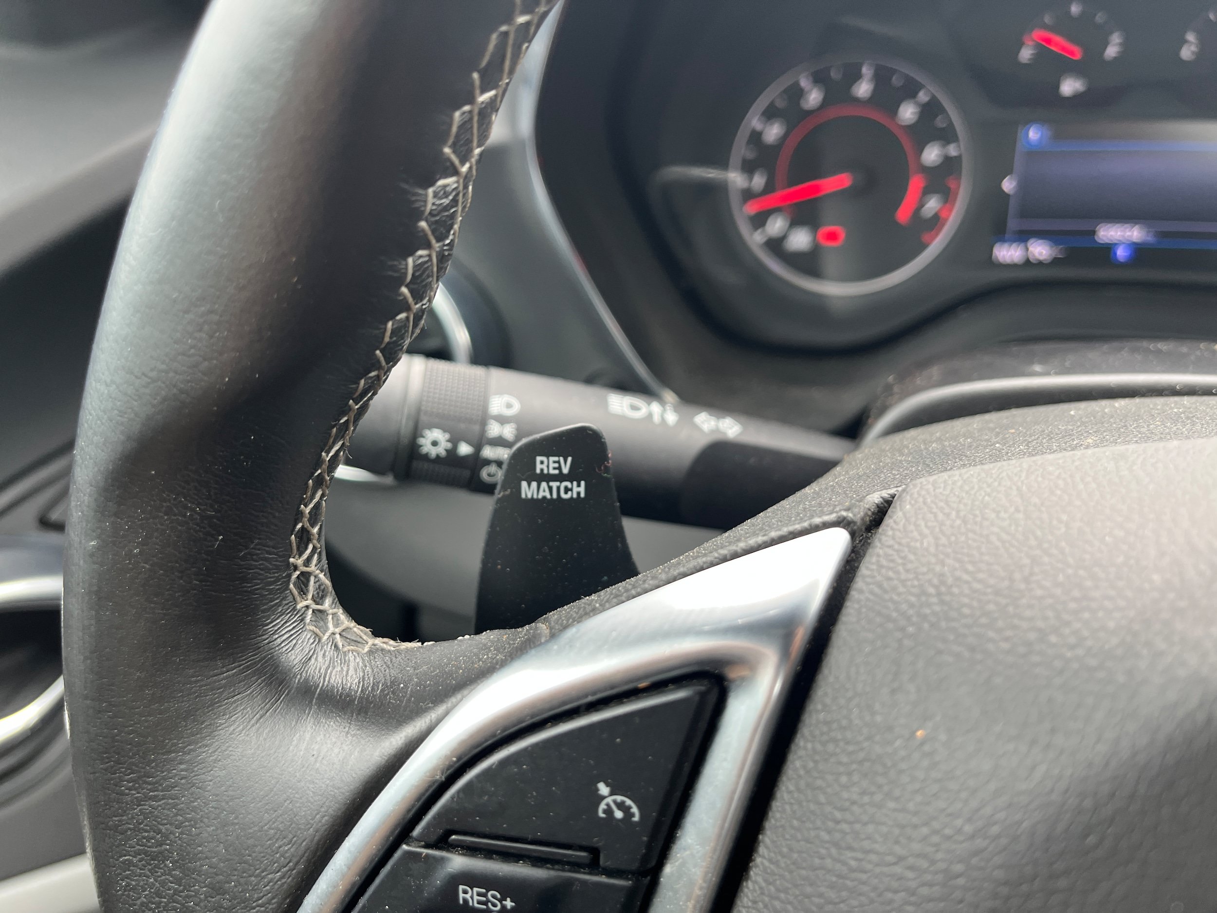 Used 2021 Chevrolet Camaro LT RWD image 19