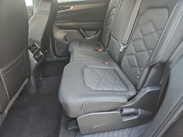 Used 2026 Volkswagen Atlas Cross Sport SE FWD image 13
