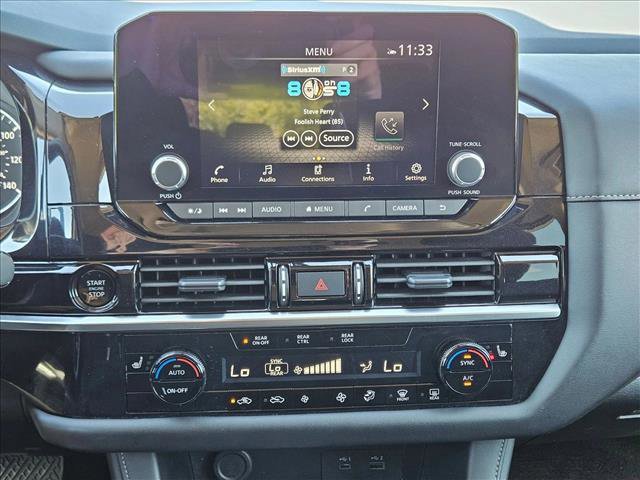 Used 2025 Nissan Pathfinder SV image 13