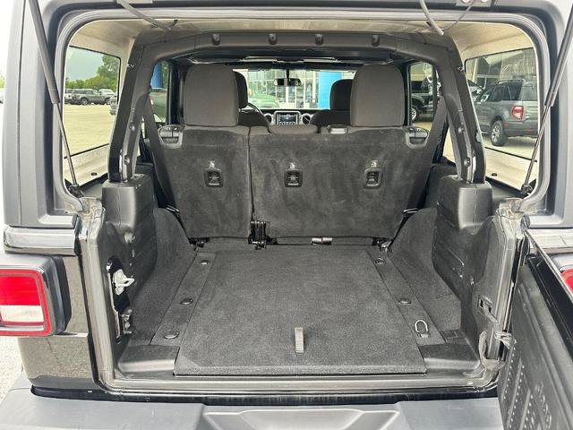 Used 2019 Jeep Wrangler Unlimited Sahara AWD/4WD image 5