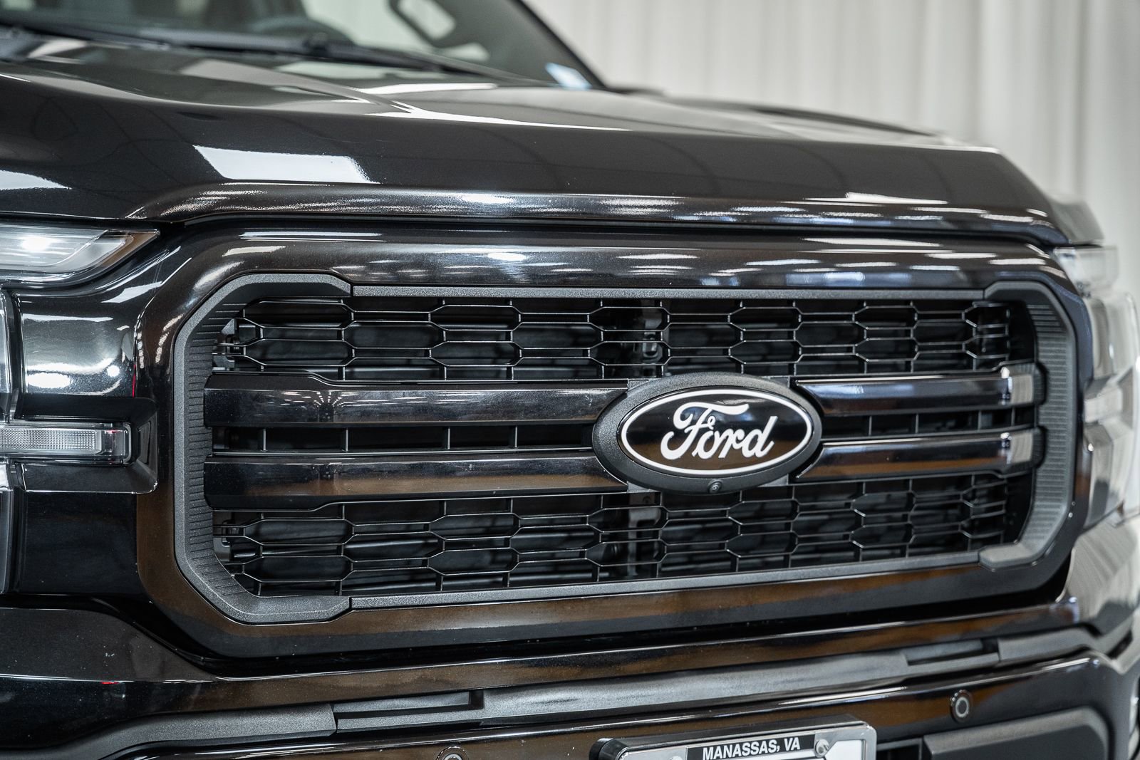 Certified 2024 Ford F150 Lariat w/ Equipment Group 502A High image 11