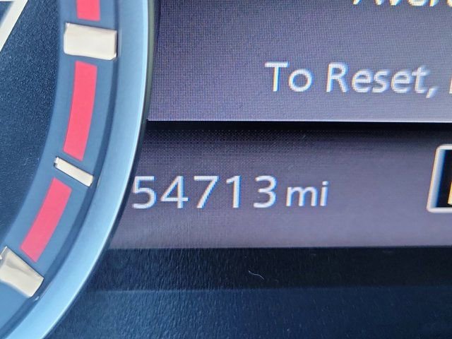 Used 2021 Nissan Titan SV w/ SV Convenience Package image 27