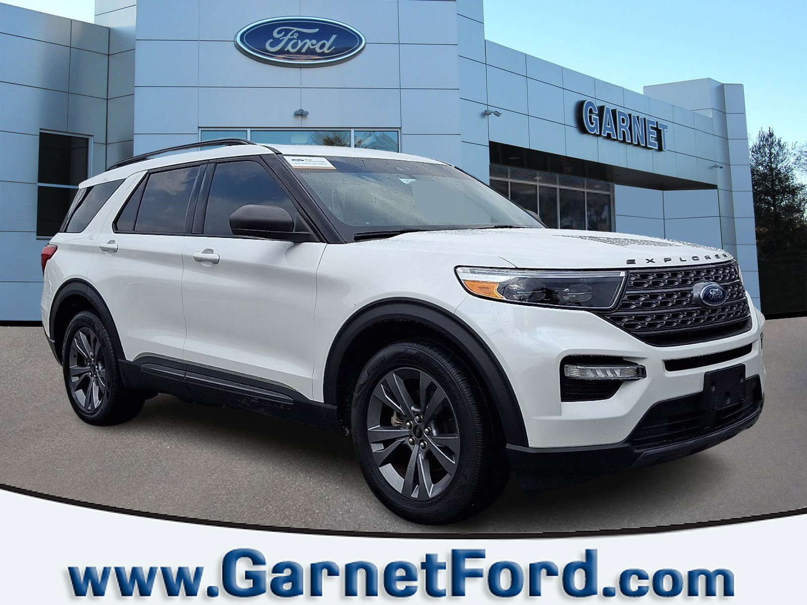 Certified 2021 Ford Explorer XLT w/ Equipment Group 202A AWD/4WD image 1