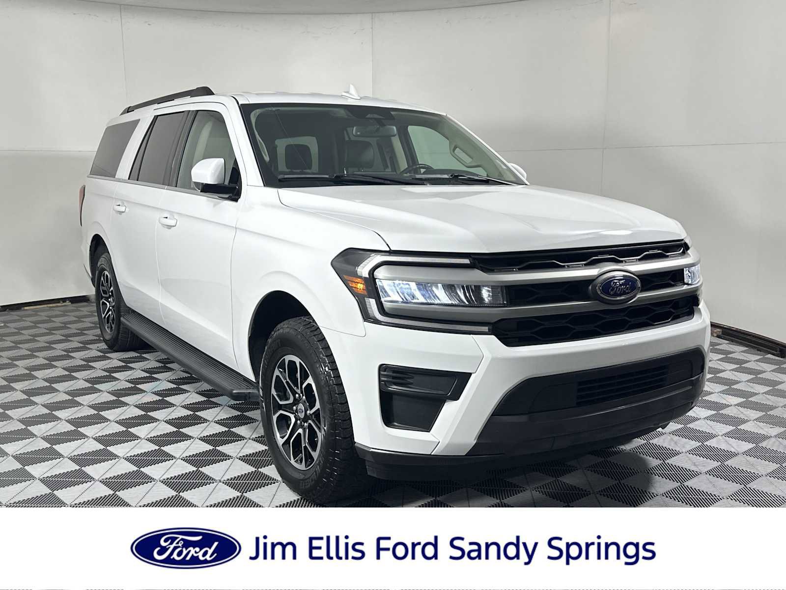 Certified 2024 Ford Expedition Max XLT image 5