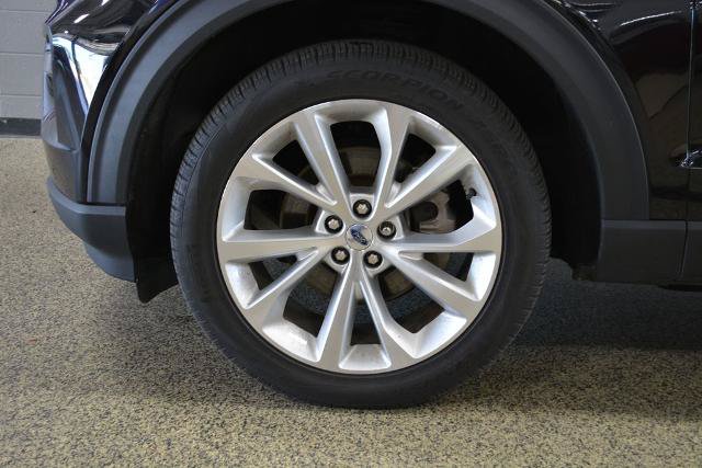 Certified 2024 Ford Explorer Platinum w/ Technology Package AWD/4WD image 11
