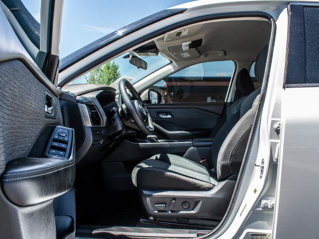 Used 2021 Nissan Rogue SV FWD image 17