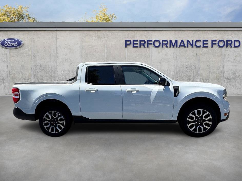 Certified 2024 Ford Maverick Lariat image 3
