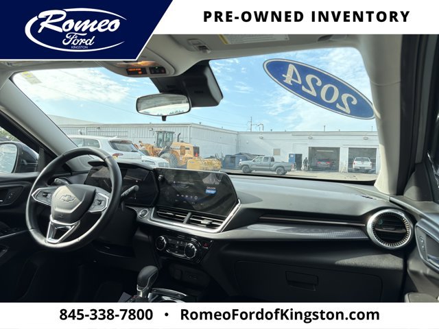 Used 2024 Chevrolet Trax ACTIV w/ Sunroof Package FWD image 15