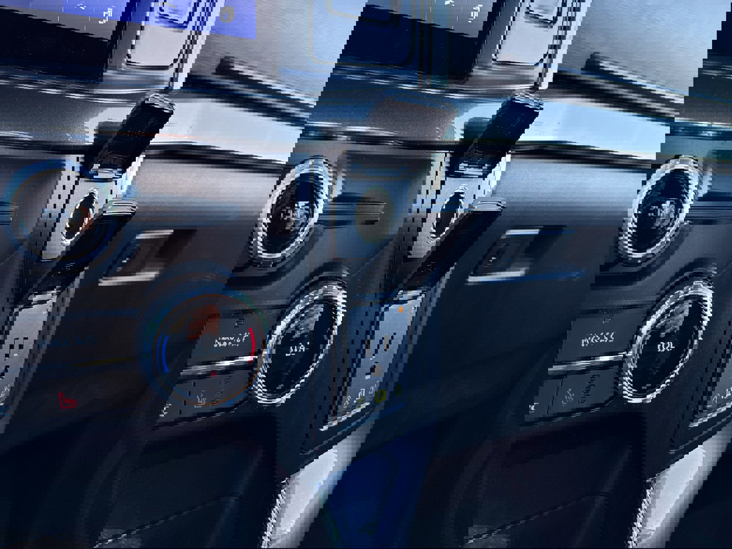 Certified 2022 Ford F150 XLT w/ Equipment Group 302A High image 26