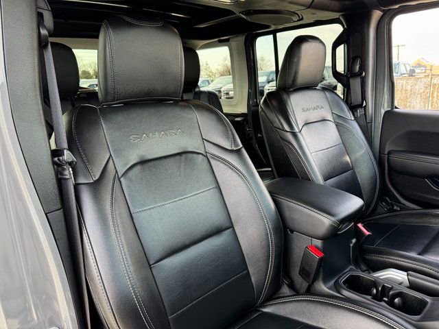 Used 2023 Jeep Wrangler Unlimited Sahara w/ Cold Weather Group image 19