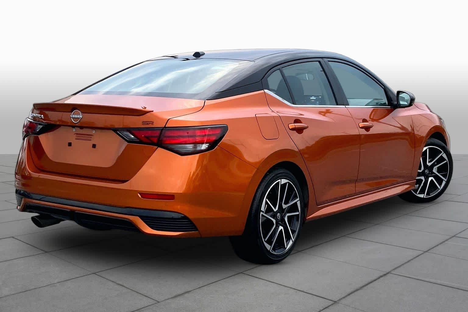 Used 2025 Nissan Sentra SR FWD image 13