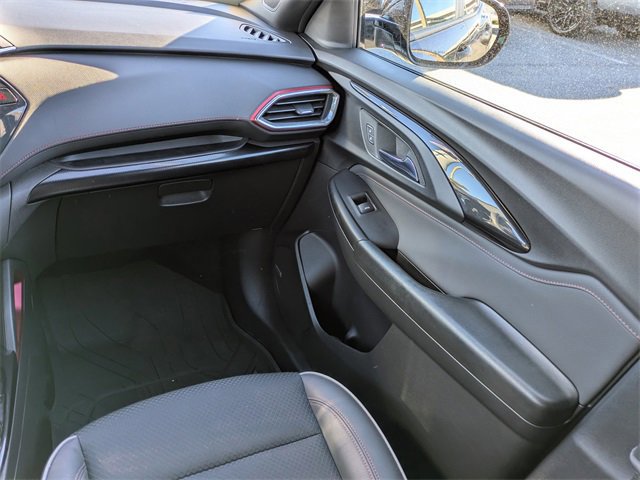 Used 2023 Chevrolet TrailBlazer RS w/ Sun and Liftgate Package image 16
