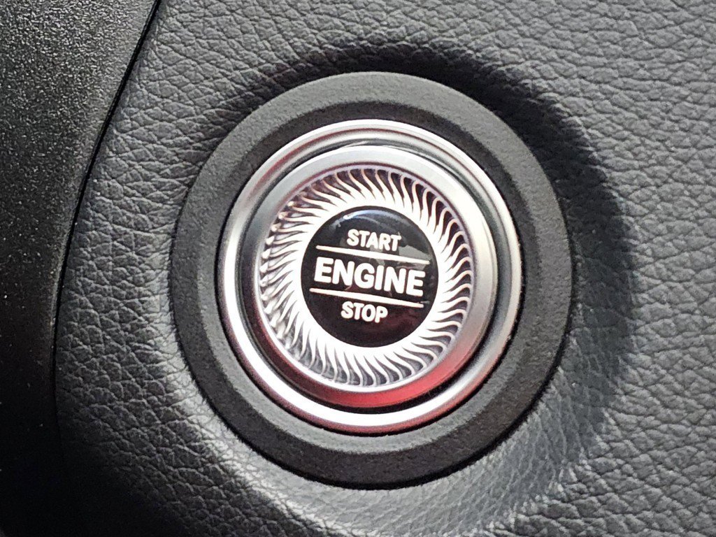 Used 2021 Mercedes-Benz GLC 300 image 16