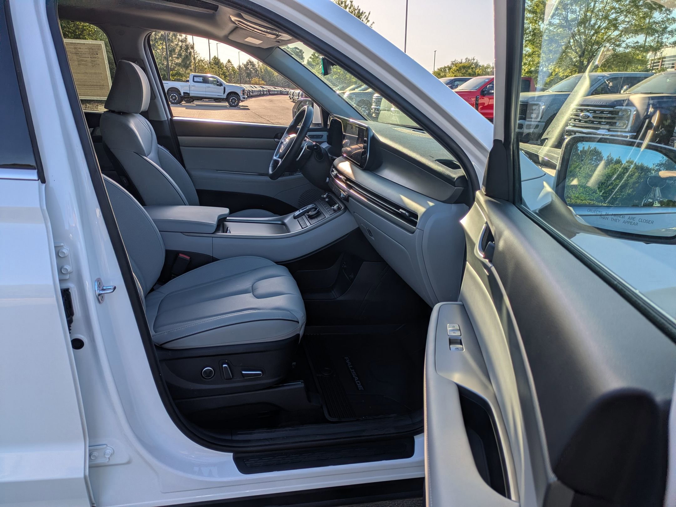 Used 2024 Hyundai Palisade SEL w/ Premium Package FWD image 37