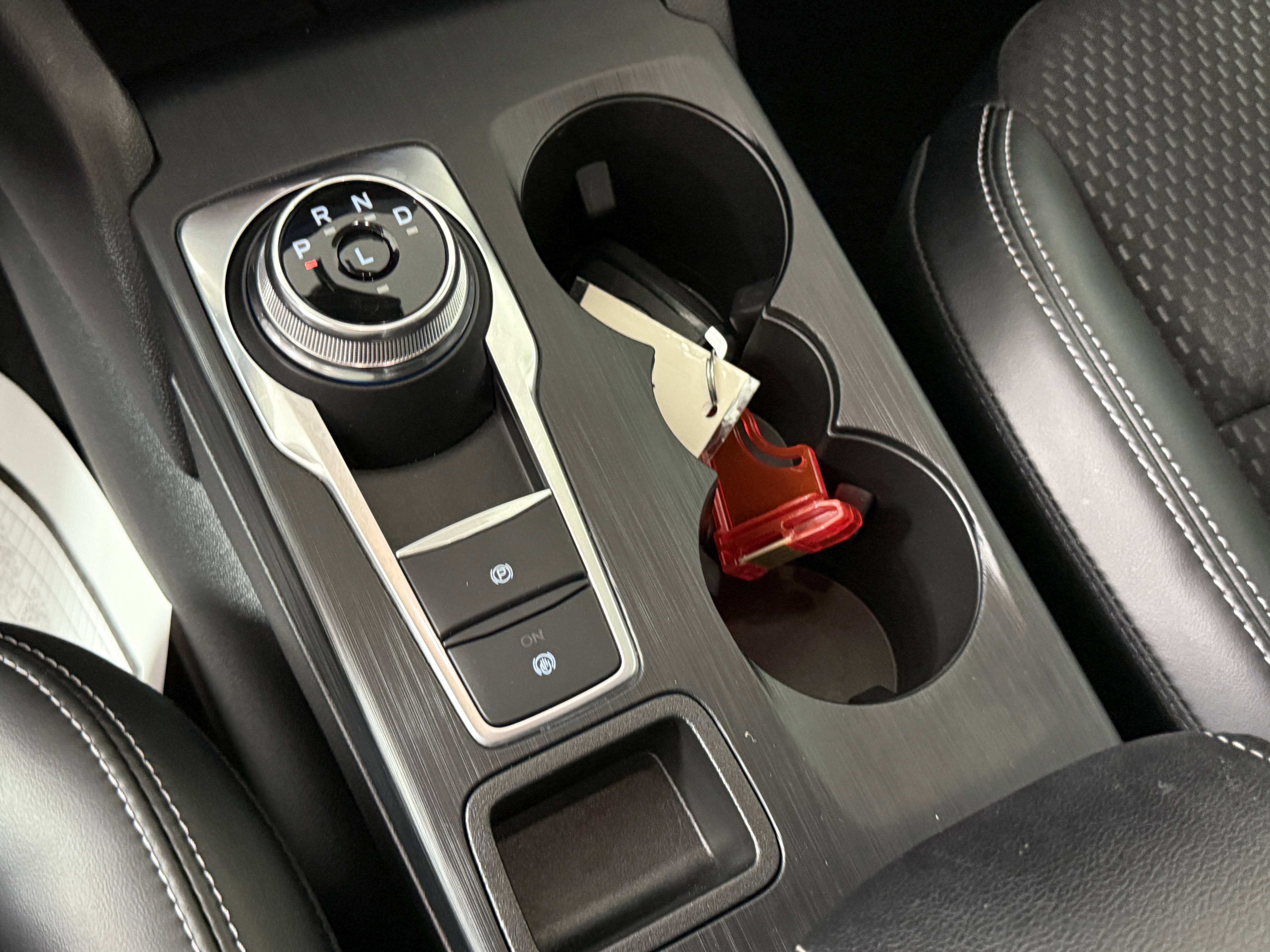 Certified 2025 Ford Escape SE FWD image 21