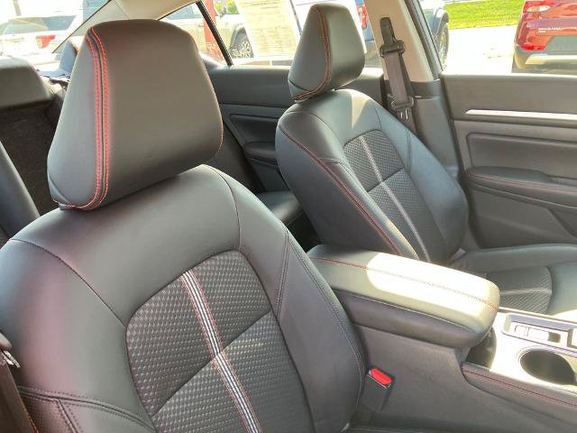 Used 2024 Nissan Altima 2.5 SR AWD/4WD image 19
