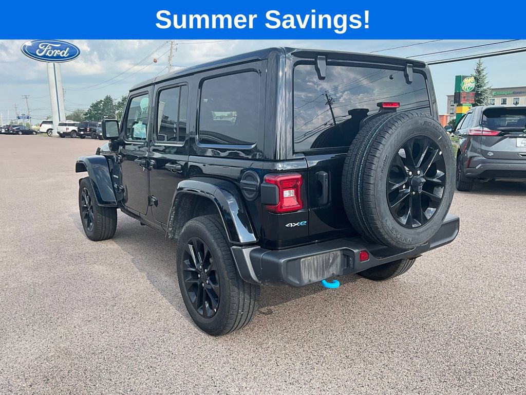 Used 2024 Jeep Wrangler Unlimited Sahara AWD/4WD image 5