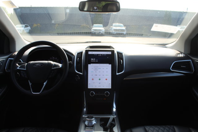 Certified 2024 Ford Edge Titanium AWD/4WD image 7