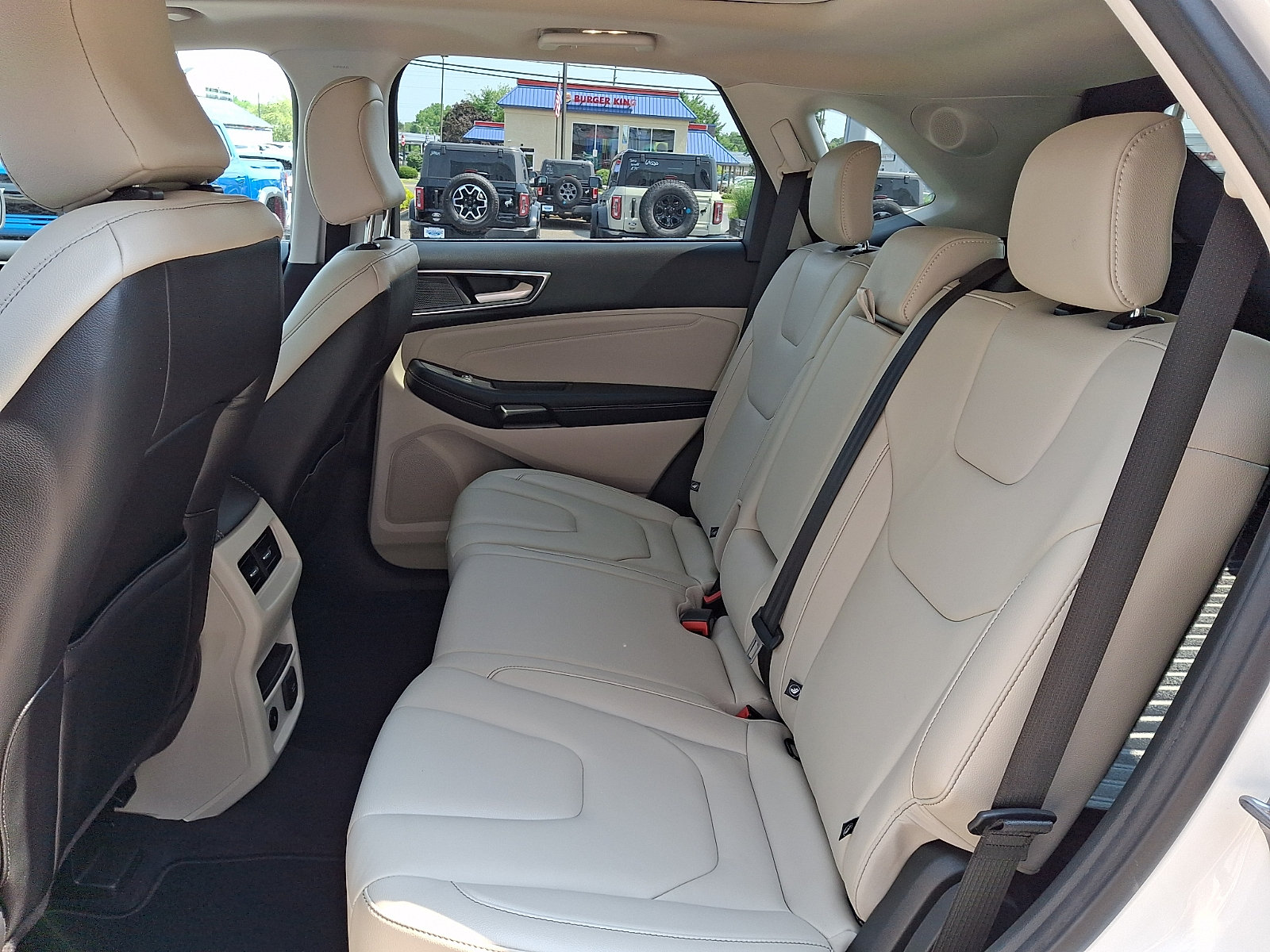 Certified 2022 Ford Edge Titanium AWD/4WD image 11