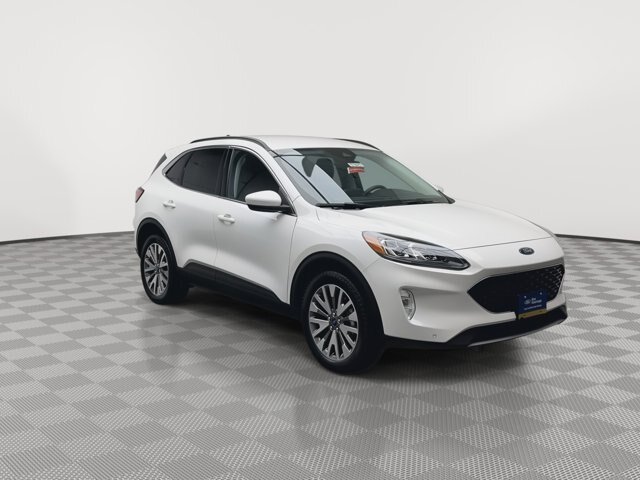Certified 2022 Ford Escape Titanium AWD/4WD image 34