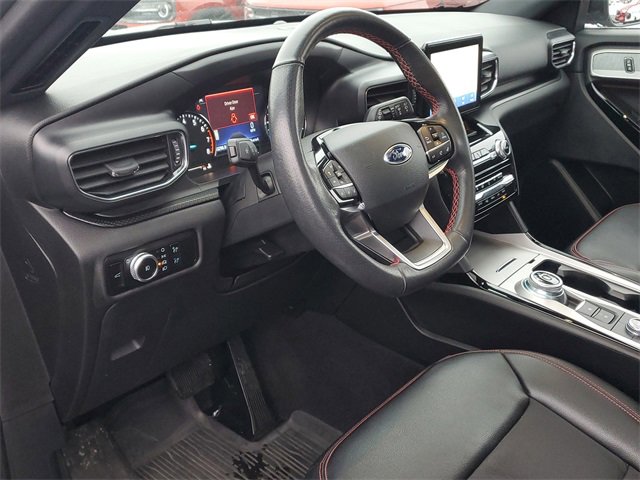 Certified 2023 Ford Explorer ST-Line w/ Class IV Trailer Tow Package image 12