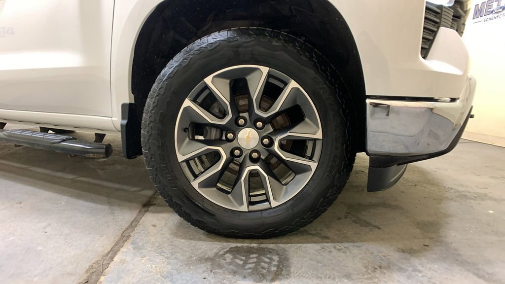 Used 2023 Chevrolet Silverado 1500 LT image 11