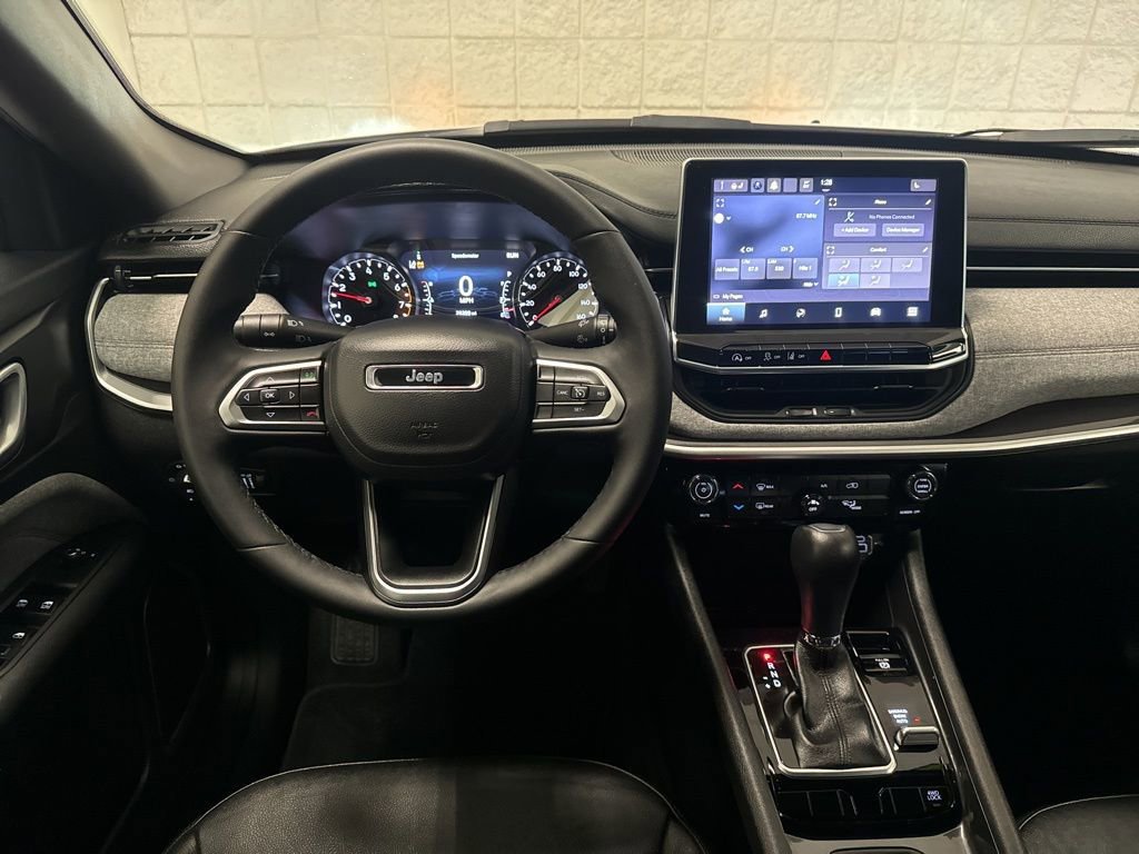 Used 2023 Jeep Compass Latitude image 19