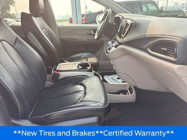 Used 2019 Chrysler Pacifica Limited FWD image 22