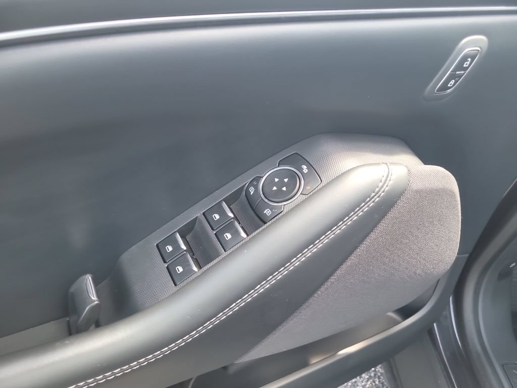 Certified 2022 Ford Mustang Mach-E Select AWD/4WD image 14