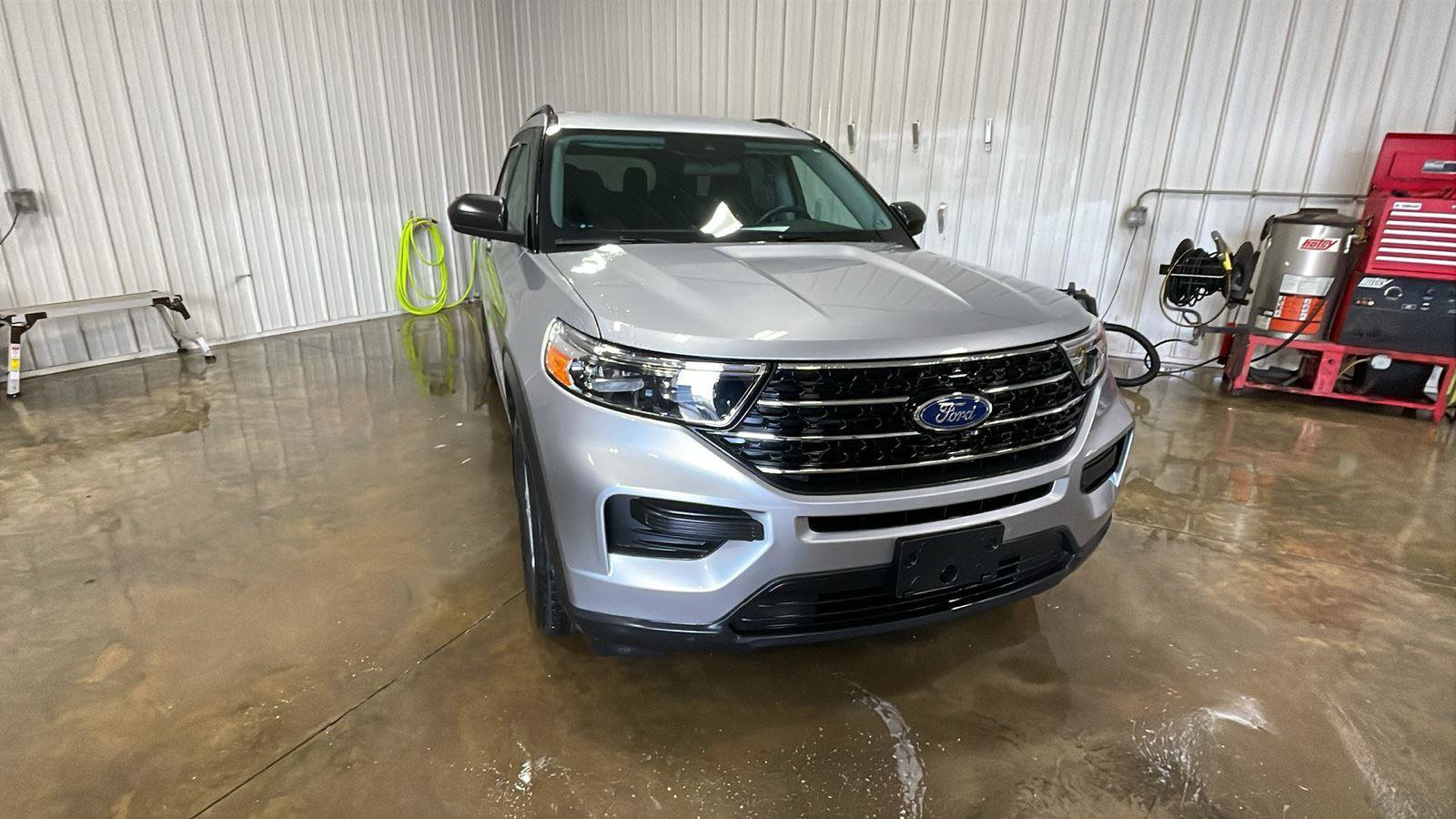 Certified 2021 Ford Explorer XLT w/ Class III Trailer Tow Package image 3