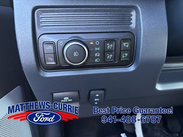 Certified 2026 Ford F450 Platinum w/ FX4 Off-Road Package AWD/4WD image 30