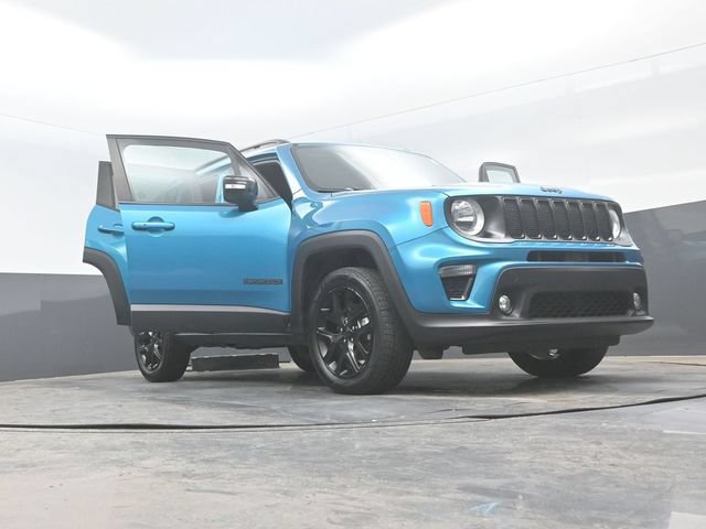 Used 2022 Jeep Renegade Altitude w/ Convenience Group AWD/4WD image 30