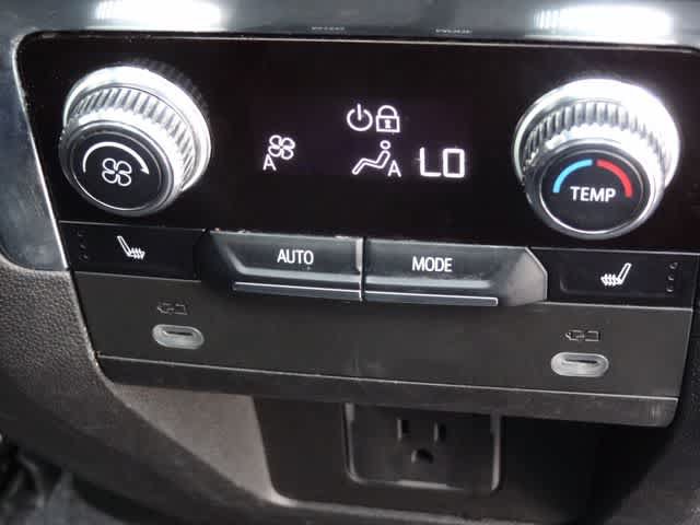 Used 2021 GMC Yukon AT4 w/ Technology Package AWD/4WD image 15
