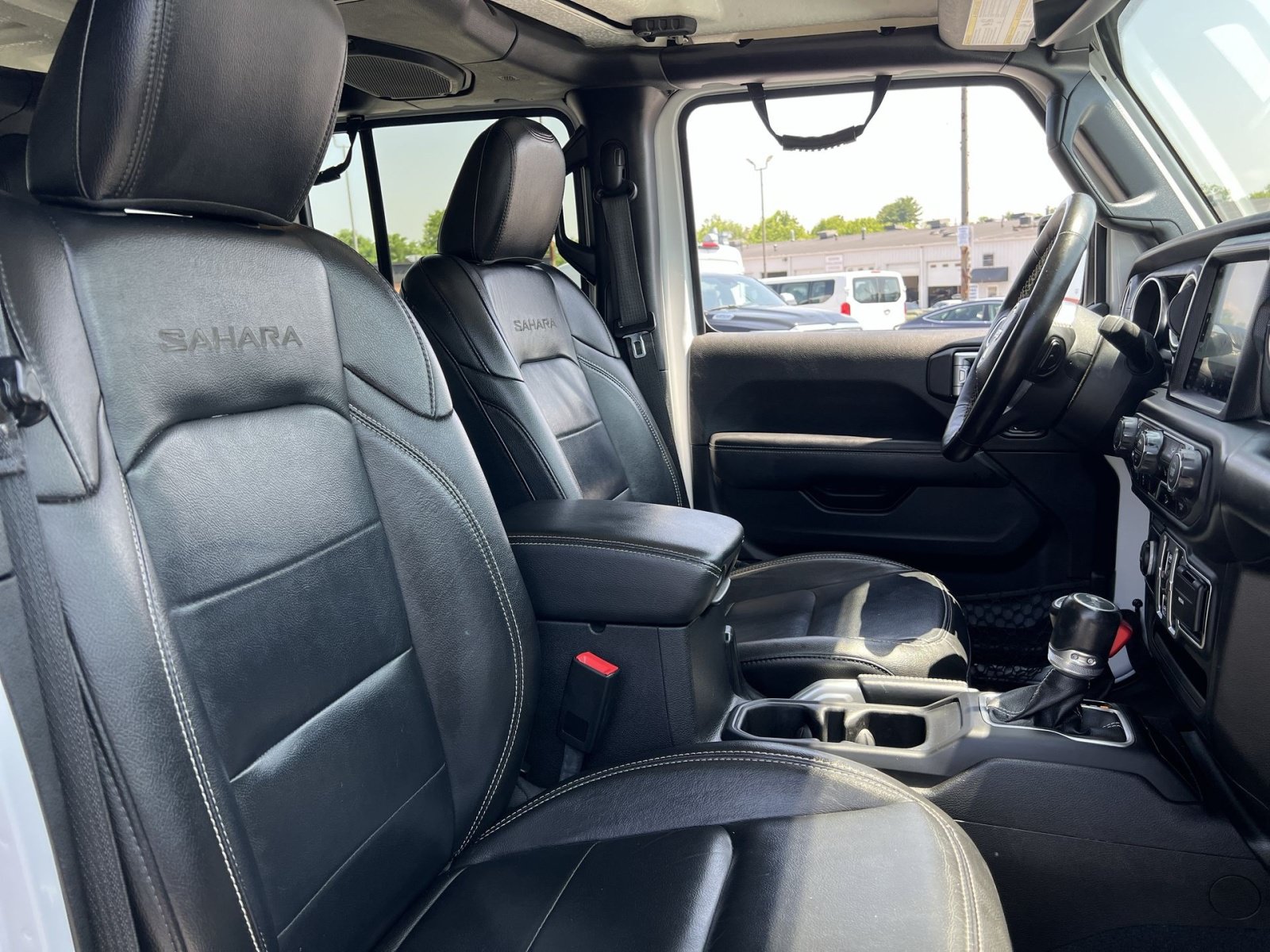 Used 2020 Jeep Wrangler Unlimited Sahara AWD/4WD image 26
