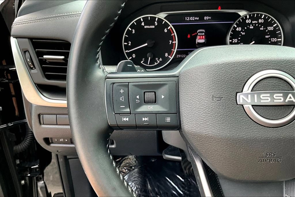 Used 2025 Nissan Rogue SV FWD image 13