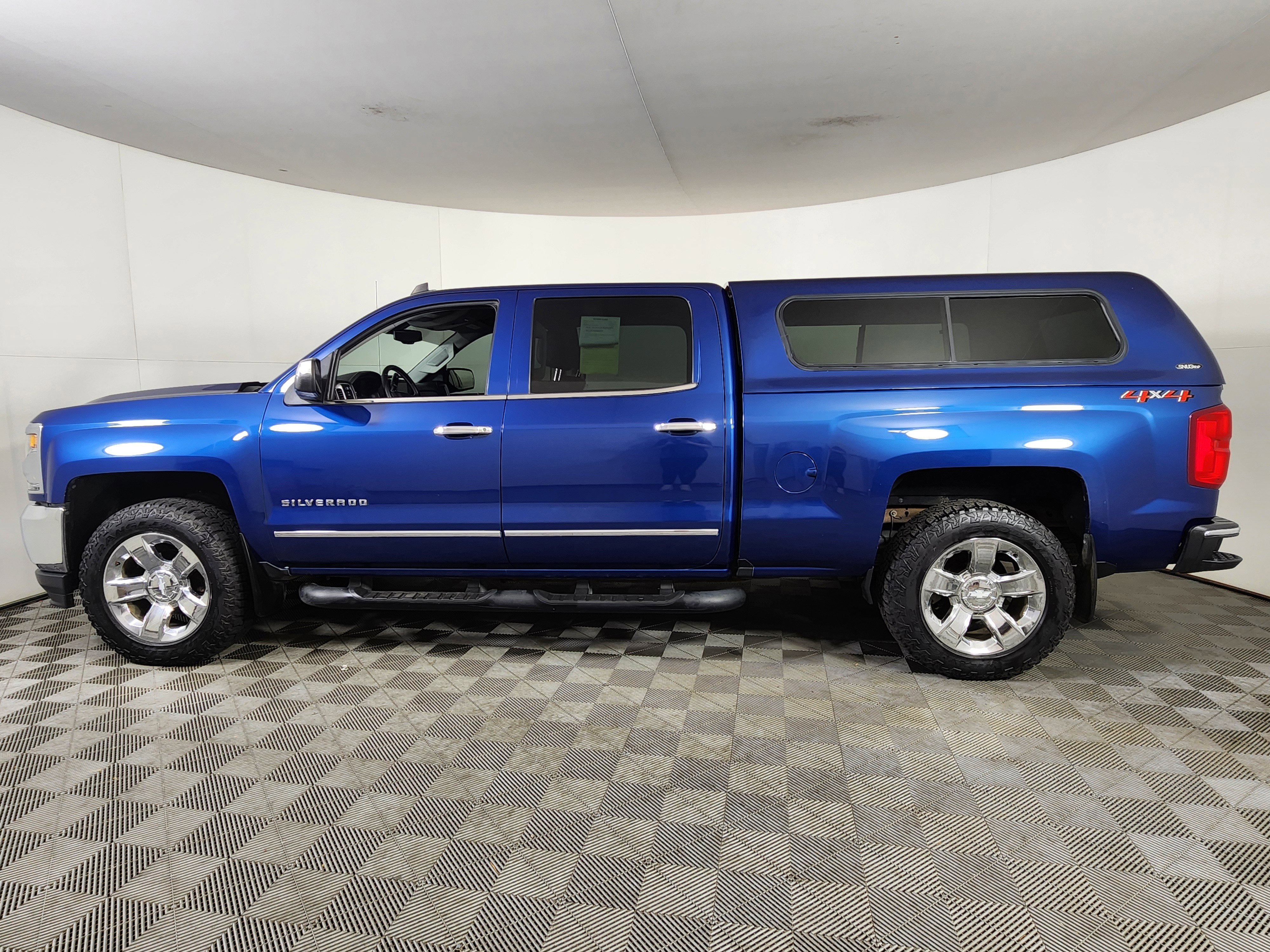 Used 2018 Chevrolet Silverado 1500 LTZ w/ Sport Package image 2