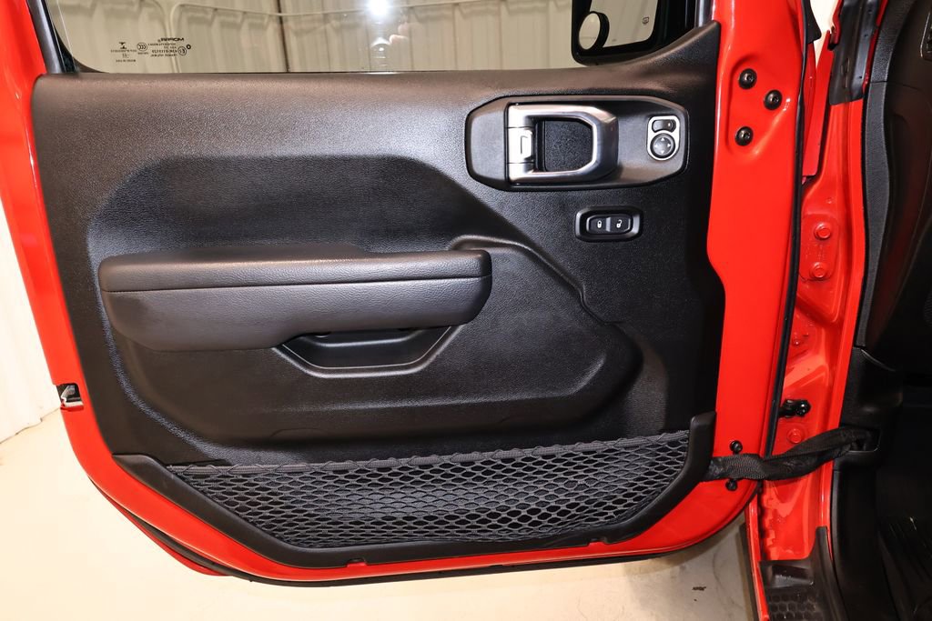 Used 2022 Jeep Wrangler Unlimited Rubicon w/ Xtreme Recon 35" Tire Package AWD/4WD image 11