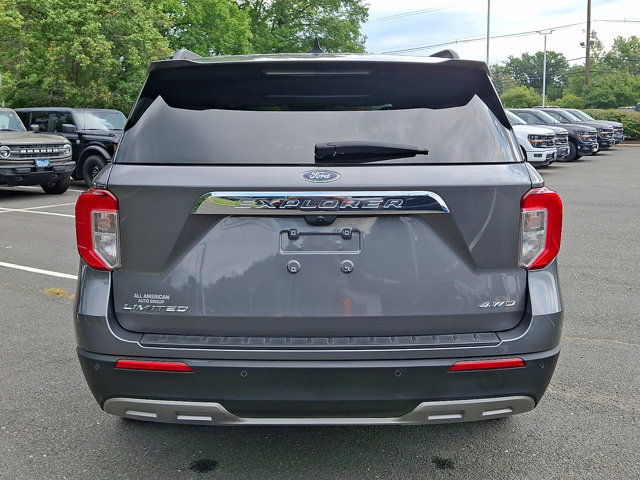 Certified 2023 Ford Explorer XLT w/ Equipment Group 202A AWD/4WD image 9