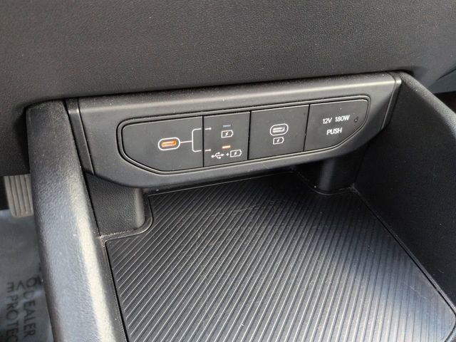 Used 2025 Kia K4 FWD image 28