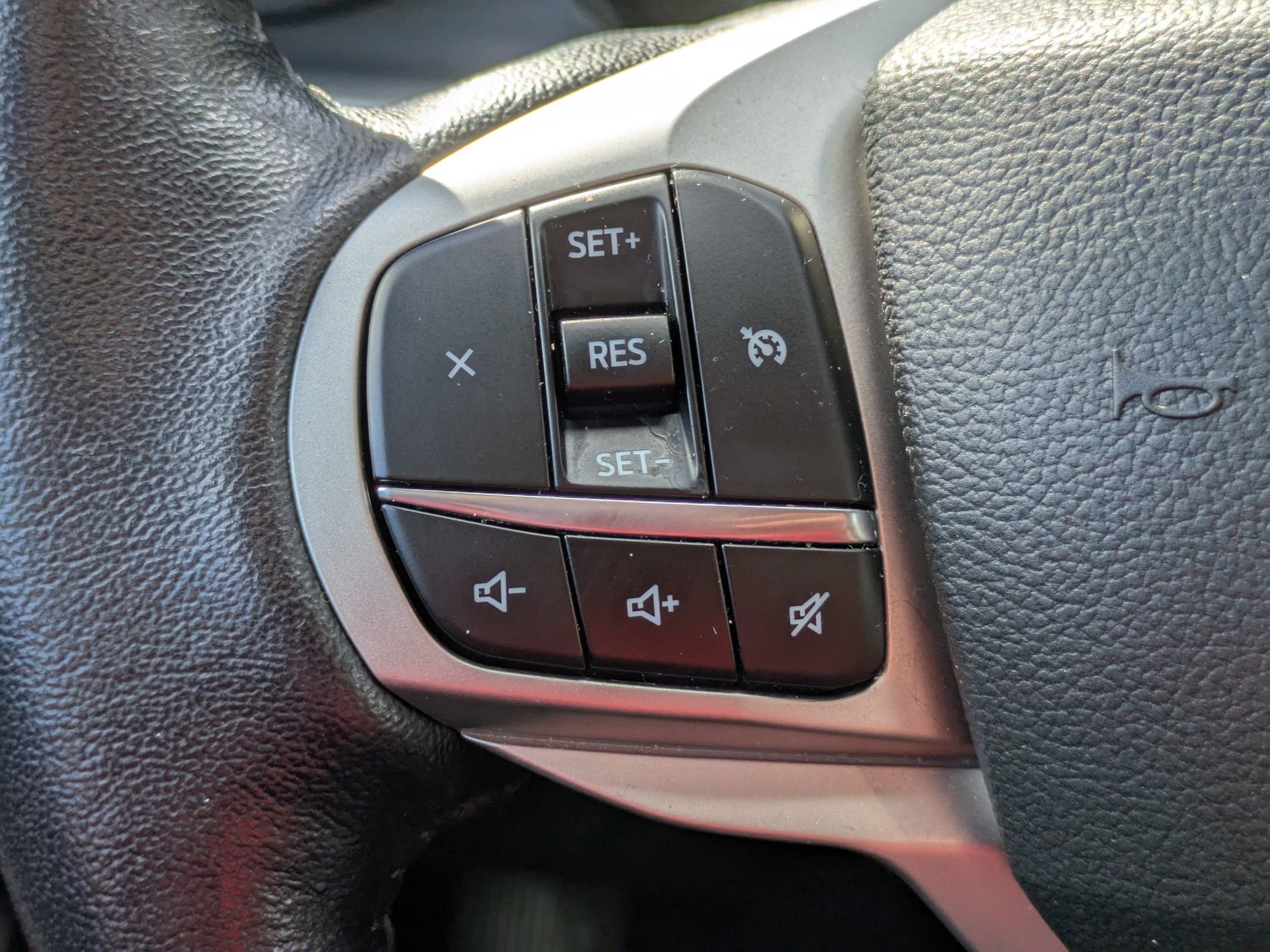 Certified 2021 Ford Explorer XLT image 15