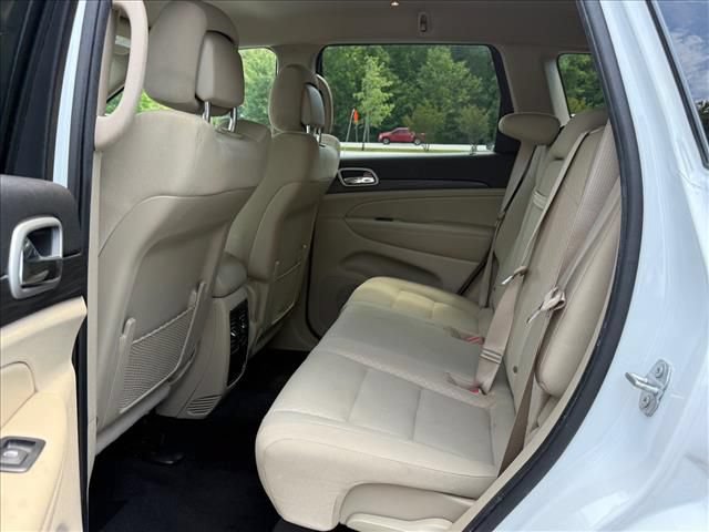 Used 2022 Jeep Grand Cherokee Laredo E RWD image 13