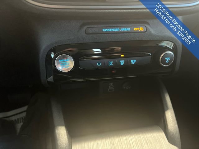 Certified 2025 Ford Escape SE image 20