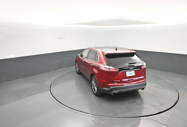 Certified 2019 Ford Edge Titanium w/ Cold Weather Package AWD/4WD image 30