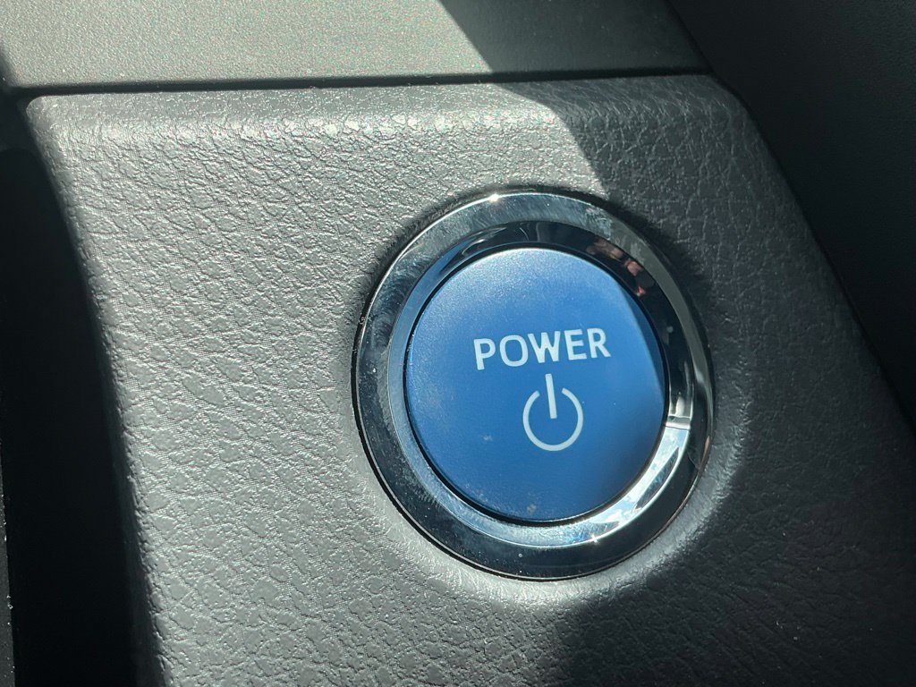 Used 2020 Toyota Camry XLE FWD image 45