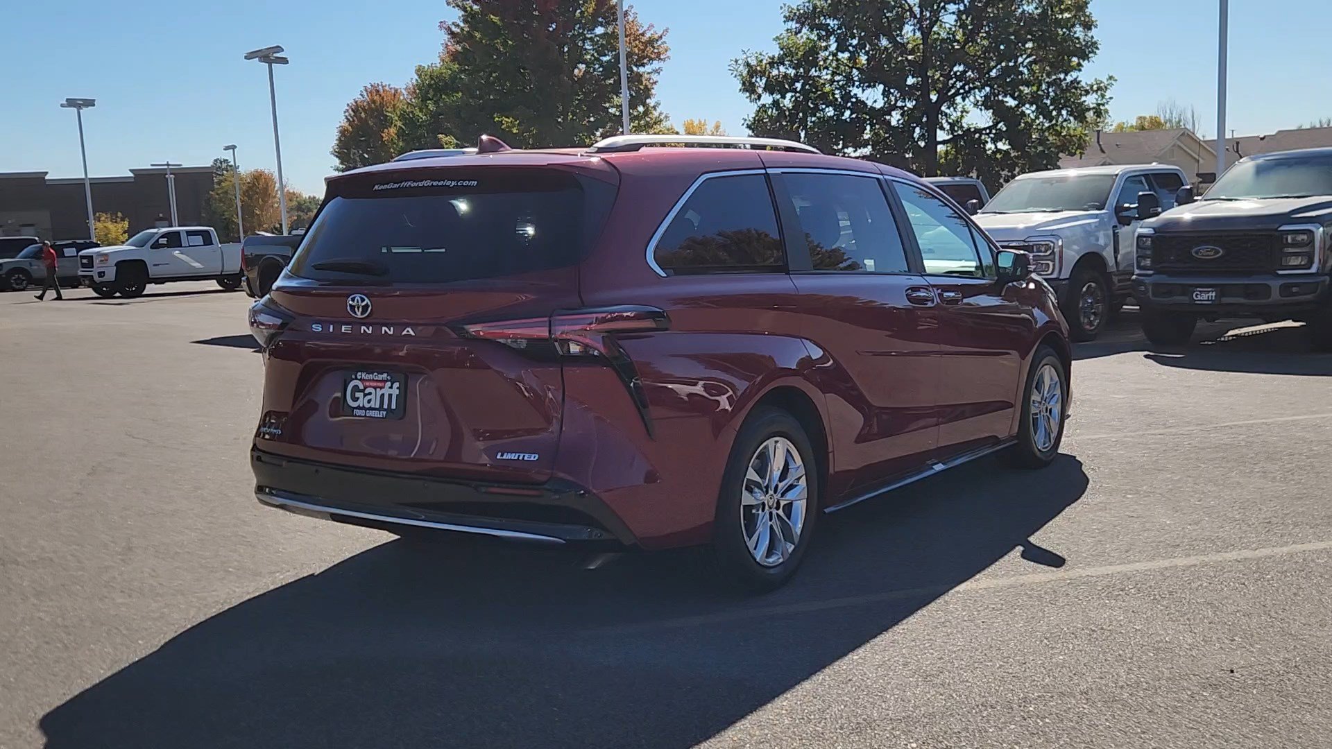 Used 2025 Toyota Sienna Limited AWD/4WD image 15
