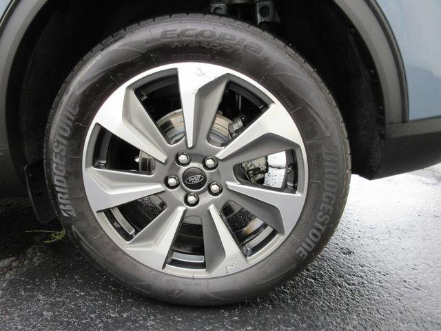 Certified 2024 Ford Escape Platinum AWD/4WD image 20