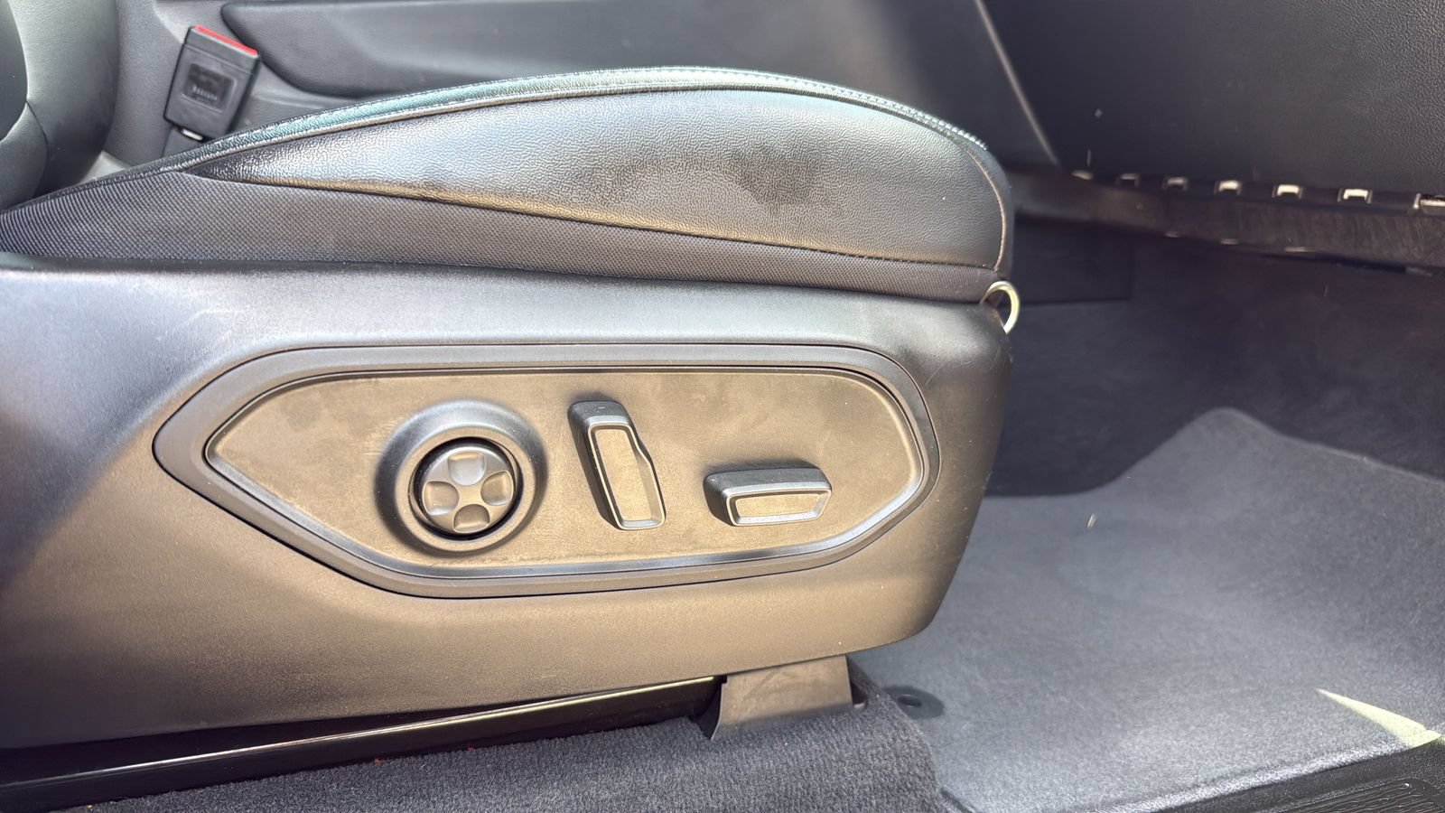 Used 2023 Jeep Grand Cherokee 4WD 4xe image 24