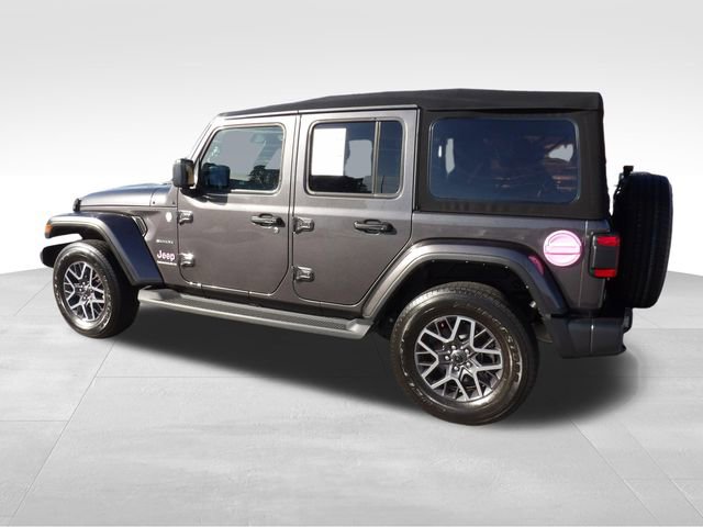 Used 2024 Jeep Wrangler Unlimited Sahara AWD/4WD image 6