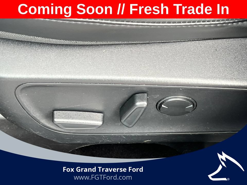 Certified 2025 Ford Escape ST-Line Select AWD/4WD image 9